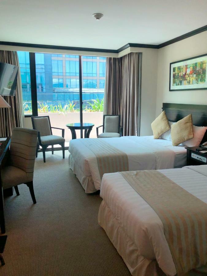 Tower Inn Makati Business Hotel Manila Luaran gambar